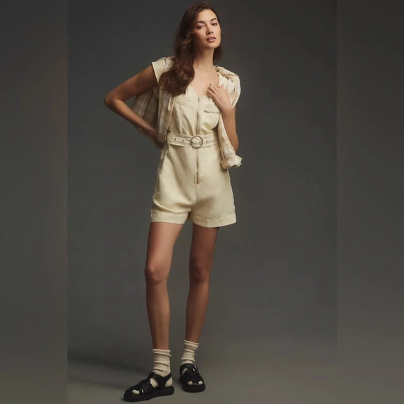 Pilcro Pants - NWT Pilcro women’s Belted V-Neck Romper cream color size large summer linen